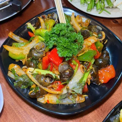 Sò Huyết Nướng Mỡ Hành Làng Chài